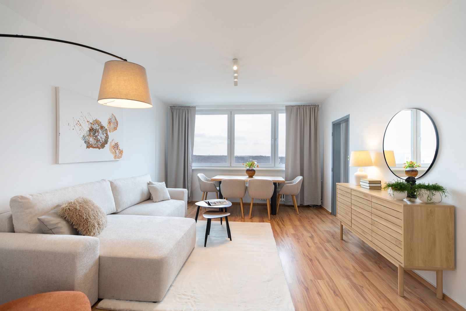 Stejný interiér po home stagingu