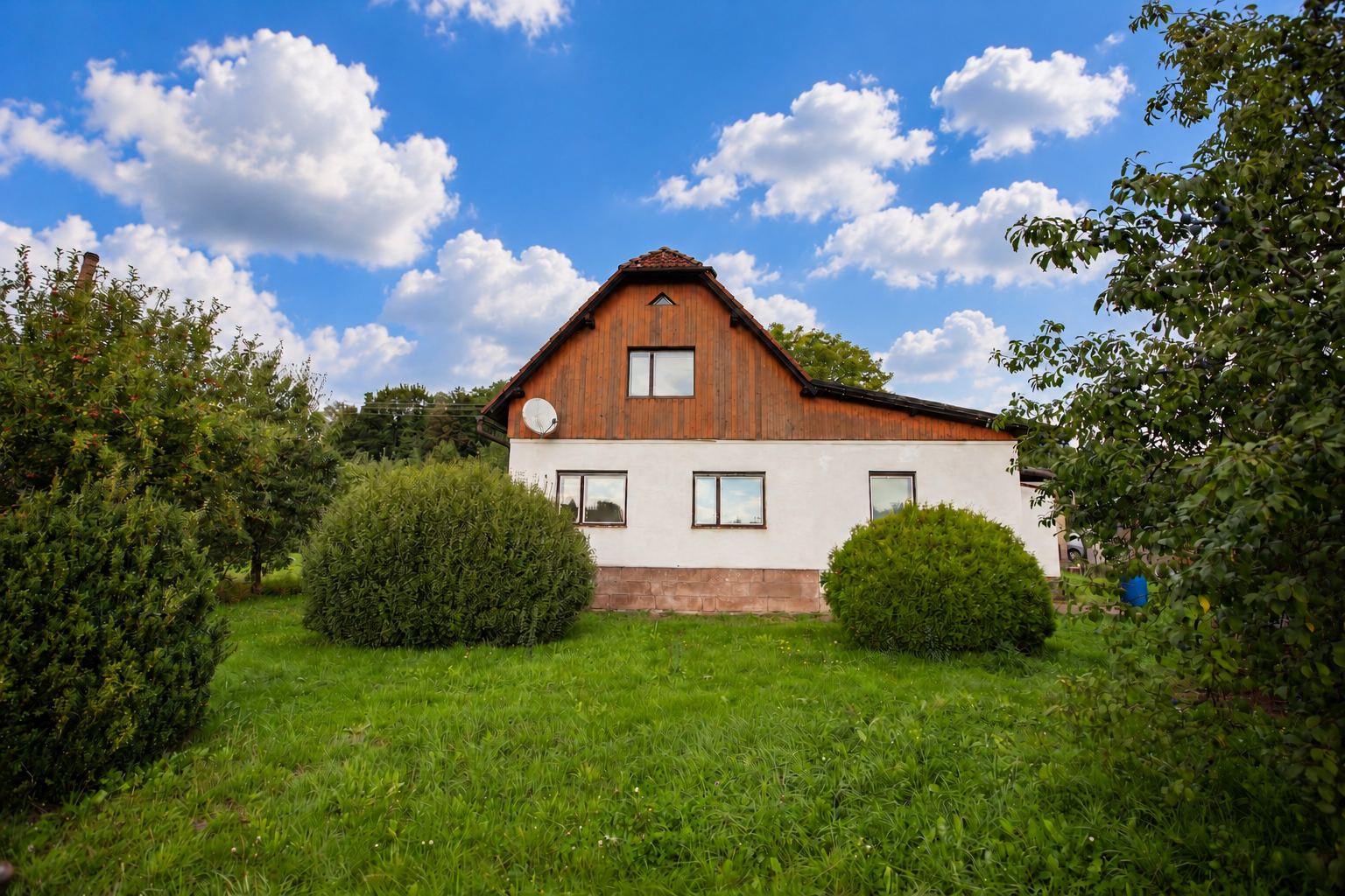 Dům ze zahrady