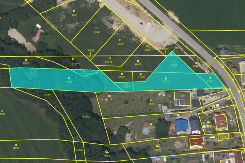 Katastrální mapa, prodávané parcely modře